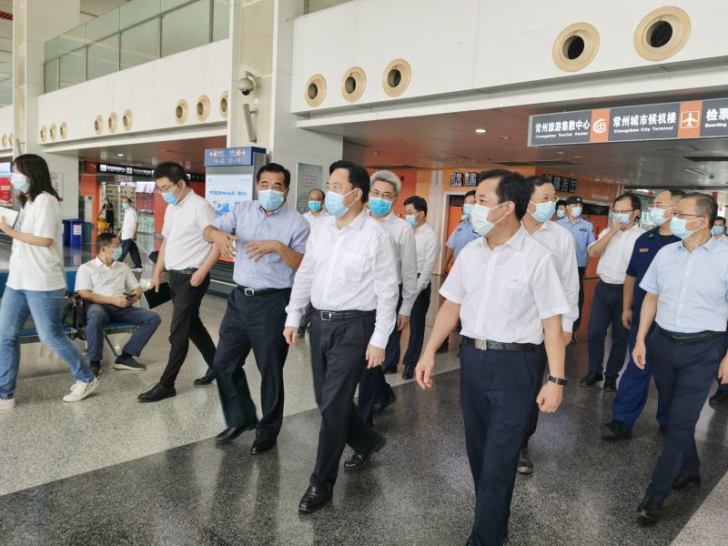 市委書記陳金虎督查車站國慶安保維穩、安全生產和常態化疫情防控工作